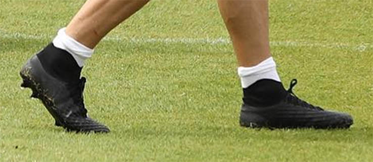 Closer Look Nike Magista Obra BHM Cleats Football boots